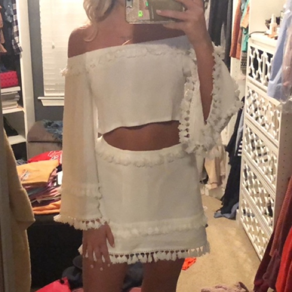white two piece set